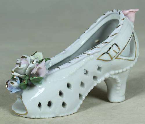 ceramic shoe with flowers