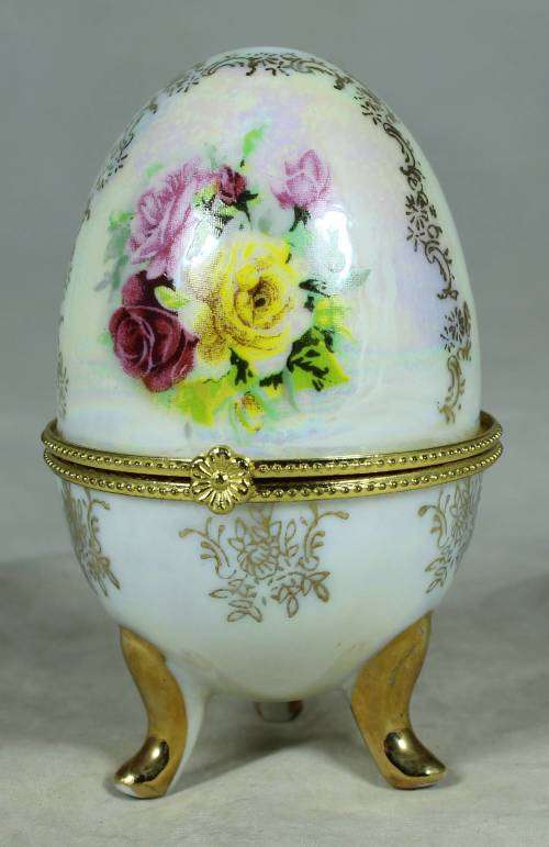 Porcelain Faberse style holder - roses motif