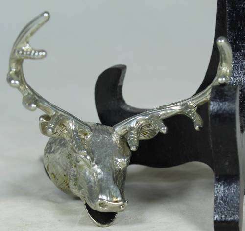 Metal stag bottle stopper