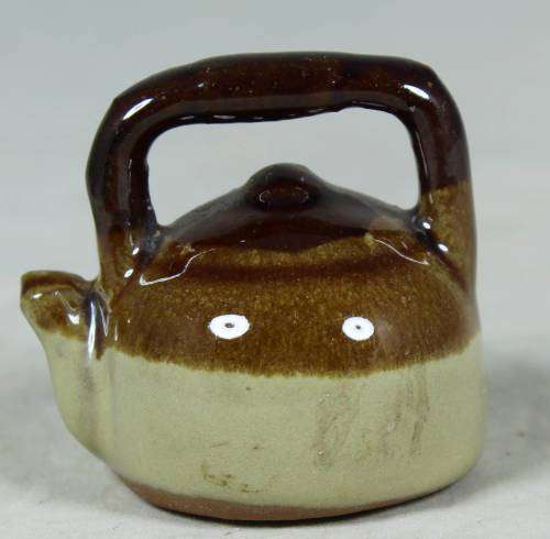 Glazed miniature kettle