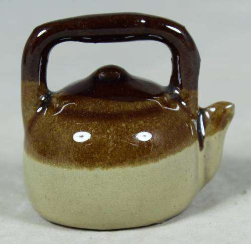 Glazed miniature kettle