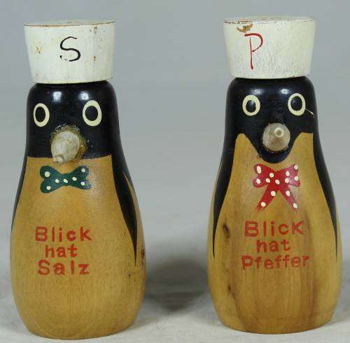 Blick hat penguin salt & pepper shaker set