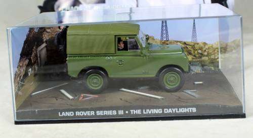 JAMES BOND 007 WITH MAGAZINE UNIVERSAL HOBBIES- Land Rover Series III (The Living Daylights #45)