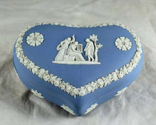 Wedgwood - Heart Shaped Container - Beautiful!! - Bid Now!