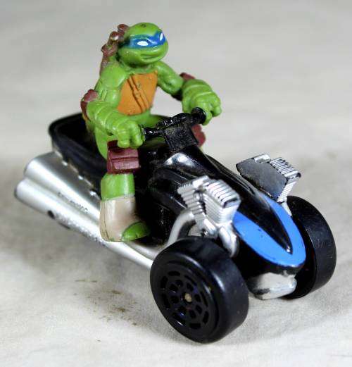 TMNT - T MACHINES - LEO IN AT 3 - BID NOW !!!