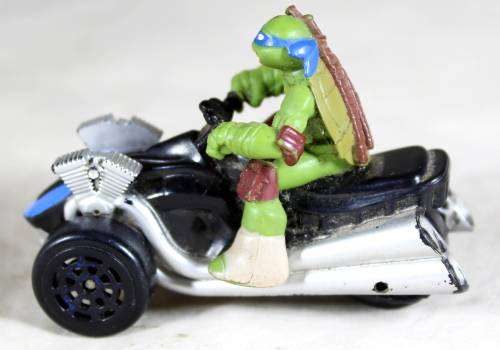 TMNT - T MACHINES - LEO IN AT 3 - BID NOW !!!