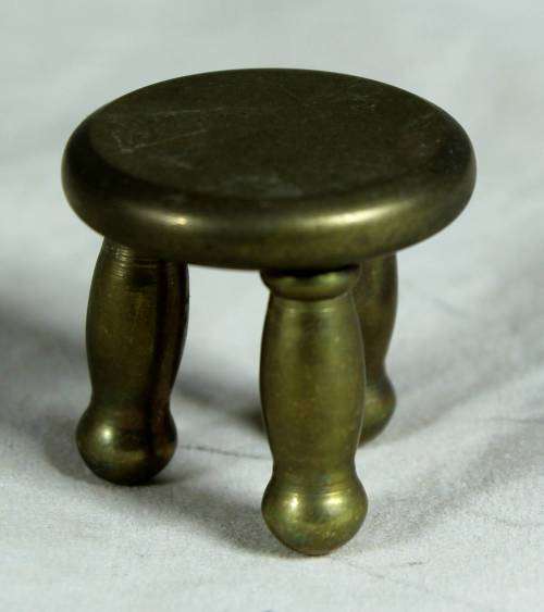 MINIATURE BRASS THREE LEGGED STOOL - BID NOW!!!
