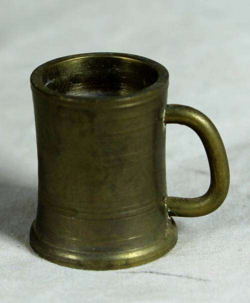 MINIATURE BRASS BEER MUG - BID NOW!!!