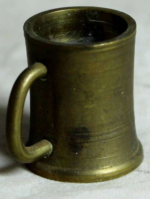 MINIATURE BRASS BEER MUG - BID NOW!!!