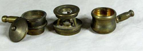 MINIATURE BRASS DUAL POT ON BURNER - BID NOW!!!