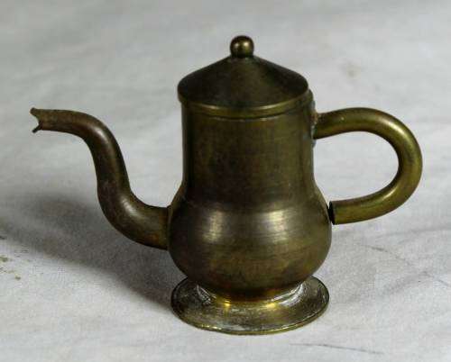MINIATURE BRASS COFFEE POT - BID NOW!!!