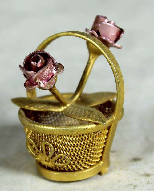 MINIATURE BRASS ROSES IN A BASKET - BID NOW!!!