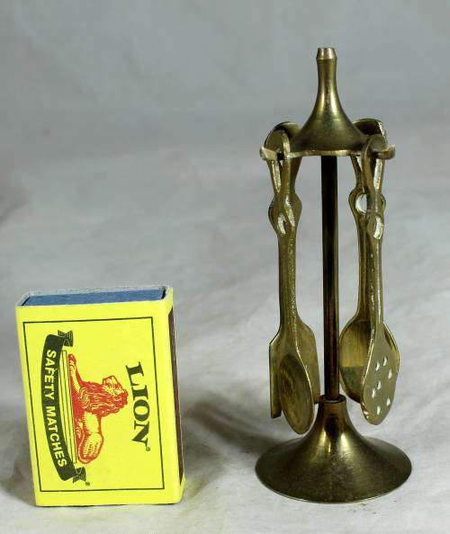 SMALL BRASS UTENSILS ON STAND - BID NOW!!!