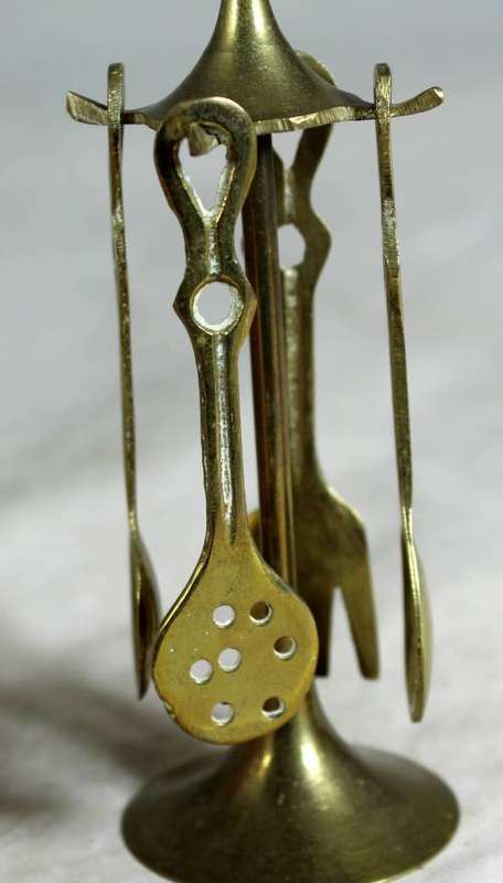 SMALL BRASS UTENSILS ON STAND - BID NOW!!!