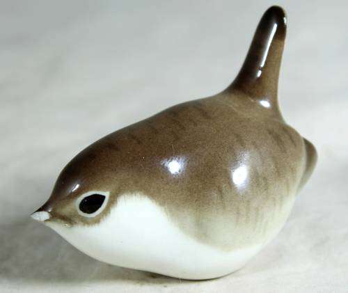 SMALL PORCELAIN BIRD