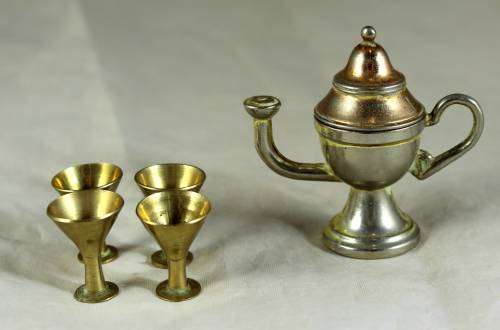 MINIATURE BRASS MOROCCAN KETTLE WITH 4 GLASSES - BID NOW !!!