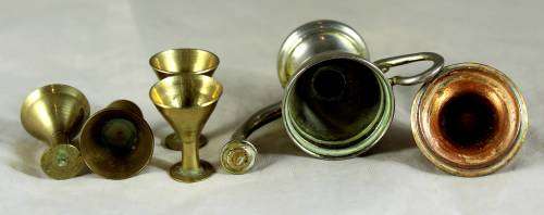 MINIATURE BRASS MOROCCAN KETTLE WITH 4 GLASSES - BID NOW !!!