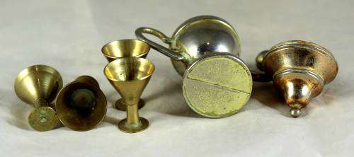 MINIATURE BRASS MOROCCAN KETTLE WITH 4 GLASSES - BID NOW !!!