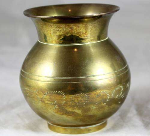 SMALL BRASS BULBOUS VASE - BID NOW !!!