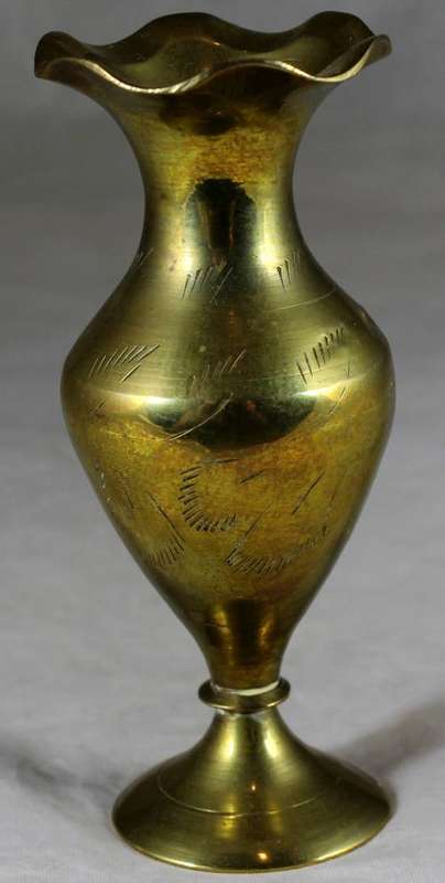 SMALL BRASS VASE - BID NOW !!!