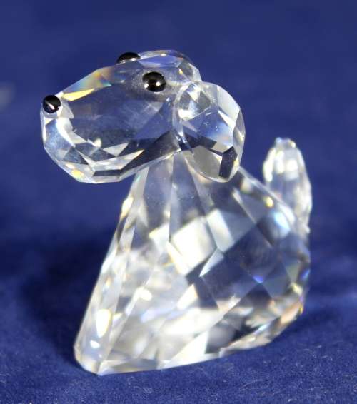 Swarovski crystal - seated doggy
