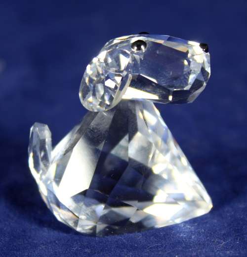 Swarovski crystal - seated doggy