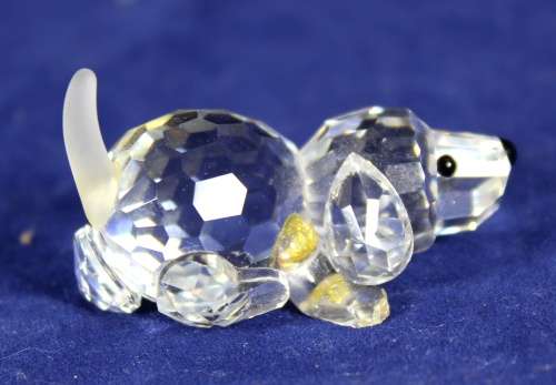 Swarovski Crystal - Dog Lying Down - A beautiful treasure!! Bid now!!