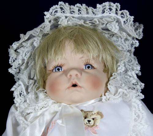 Porcelain doll - Sweetness in a white dress
