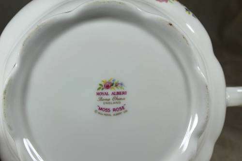 Royal Albert - Moss rose tea pot