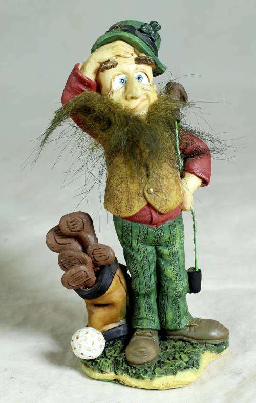 Leprechaun golfer looking for his ball