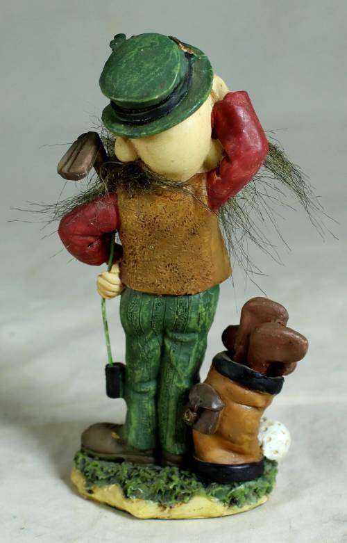 Leprechaun golfer looking for his ball