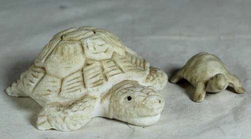 Small Molded White Tortoise with Baby  Bid Now!!