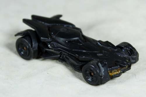 Hotwheels - Batmobile - DC Comics (2015) - BID NOW !!!