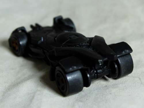 Hotwheels - Batmobile - DC Comics (2015) - BID NOW !!!