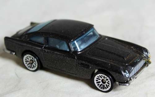 Hotwheels - Aston Martin DB5 (2013) - BID NOW !!!