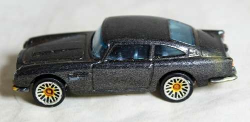 Hotwheels - Aston Martin DB5 (2013) - BID NOW !!!