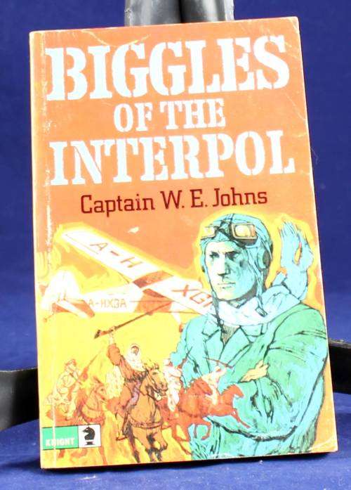 Captain W.E Johns - Biggles of The Interpol -  ISBN034004148X  - BID NOW!!