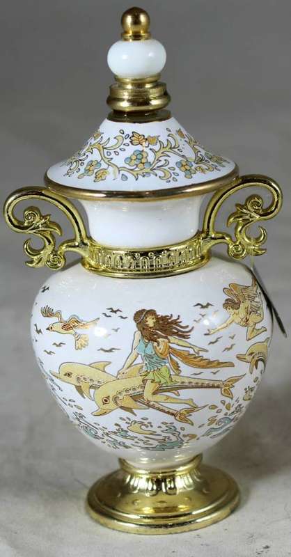 Venus Giorgio bottle