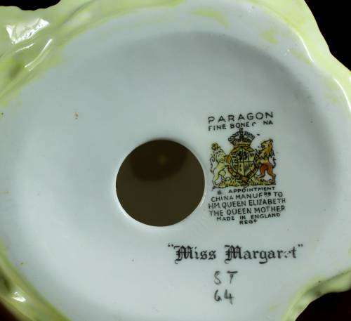 Paragon figurine Miss Margaret