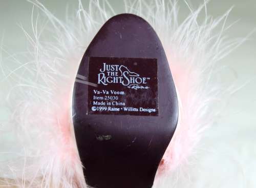 Just the Right Shoe - Small High Heel Display Shoe  Bid Now!!