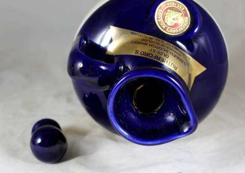 Rutherford whisky jar