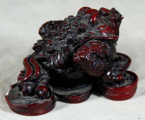 Molded Money Frog - Act fast and bid now!!!