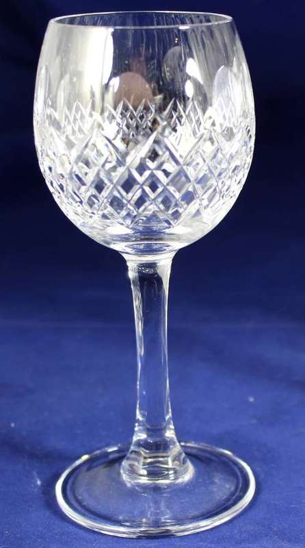 Set of eighteen crystal cherry classes