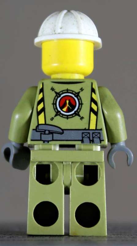 LEGO MINI FIGURINE - Lady Volcano Explorer (CTY0681)