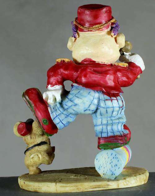 Clown Figurine - Ringmaster with Mouse - BID NOW