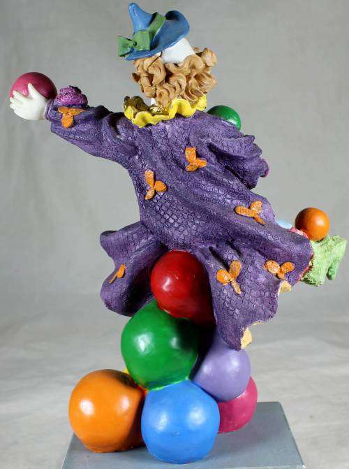 Large Clown Figurine - Juggling Balls - BID NOW