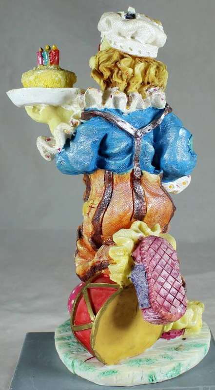 Large Clown Figurine - With a Birthday Cake - BID NOW
