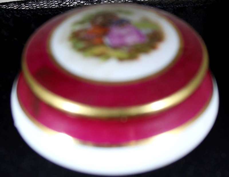 Limoges miniature pill Holder - Victorian couple under a tree