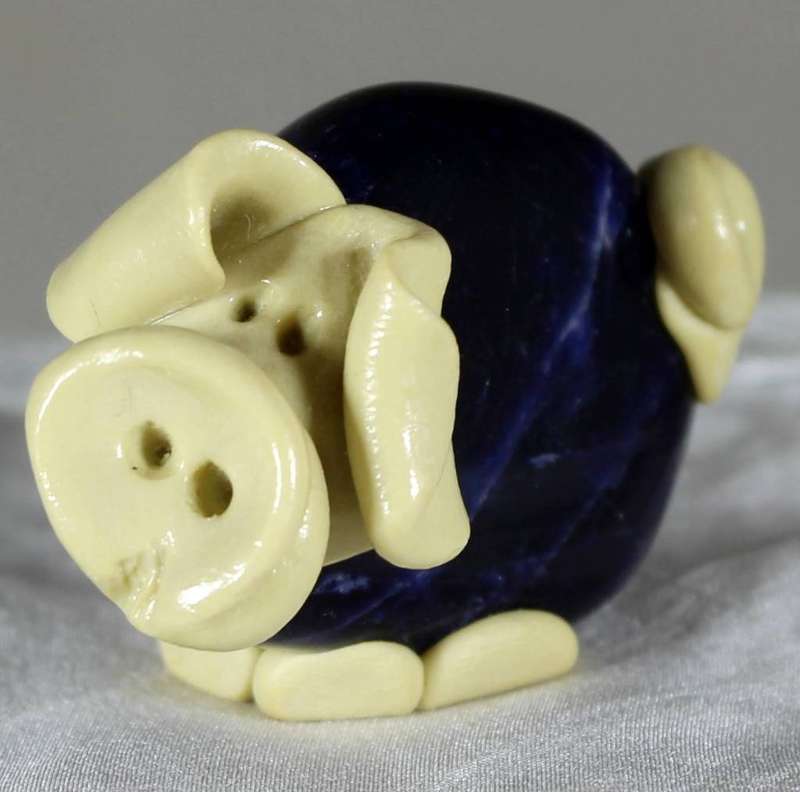 Miniature precious stone piggy