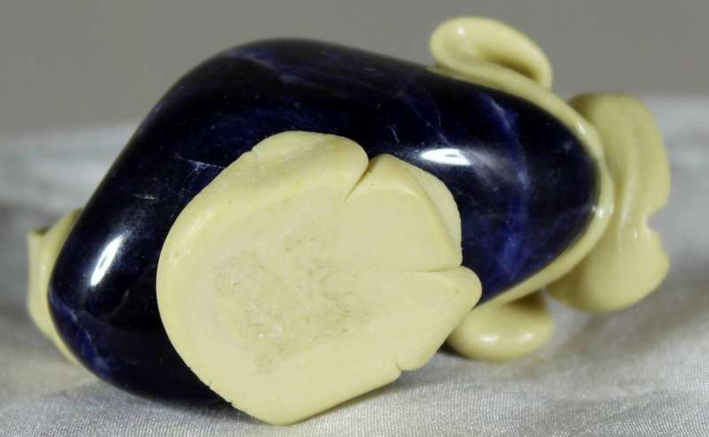 Miniature precious stone piggy